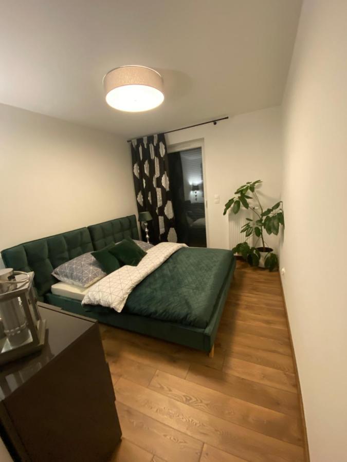 Vip Polo Apartment Gliwice Buitenkant foto